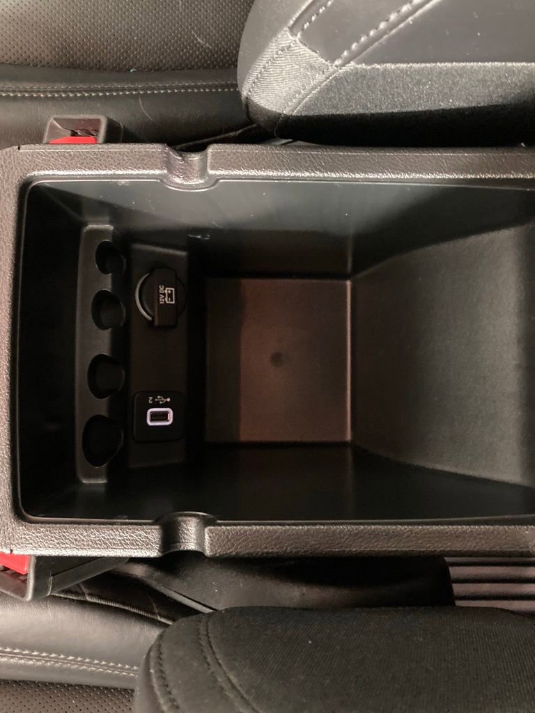 Used 2019 Jeep Cherokee Limited image 11