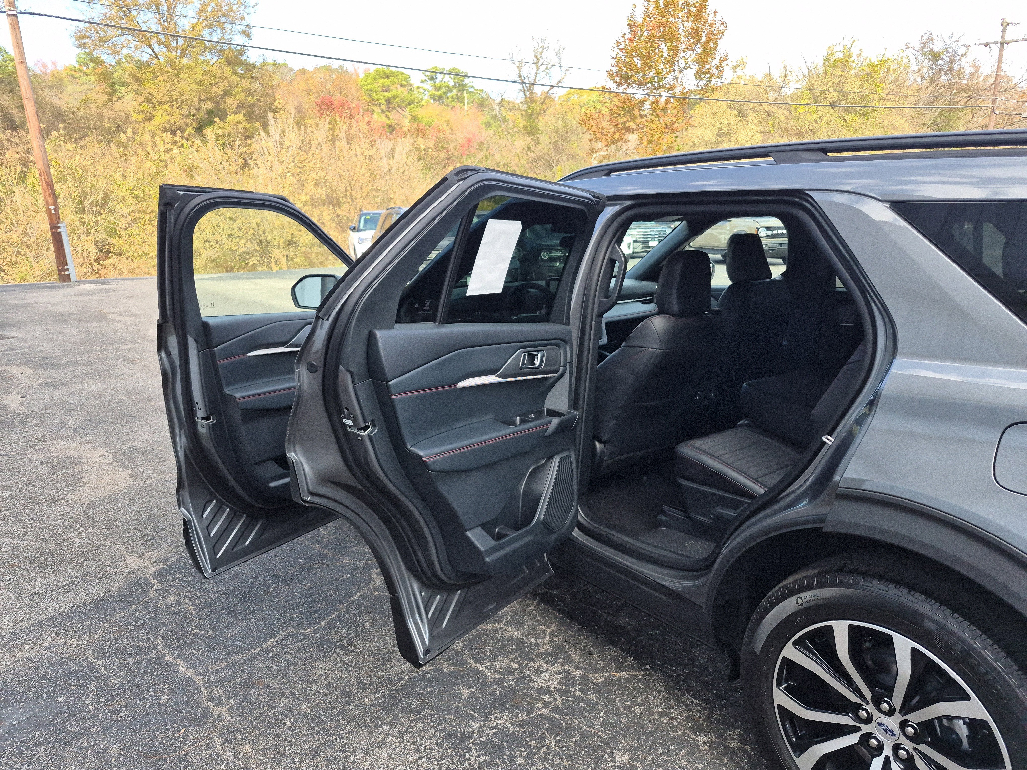 New 2026 Ford Explorer ST-Line image 15