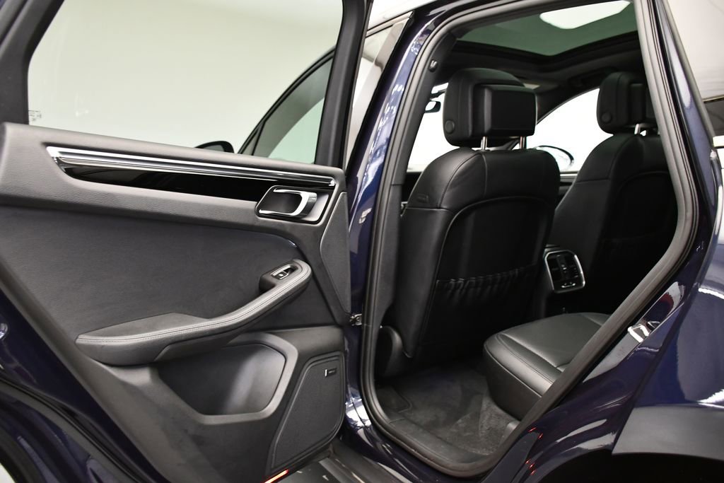Used 2023 Porsche Macan S image 44