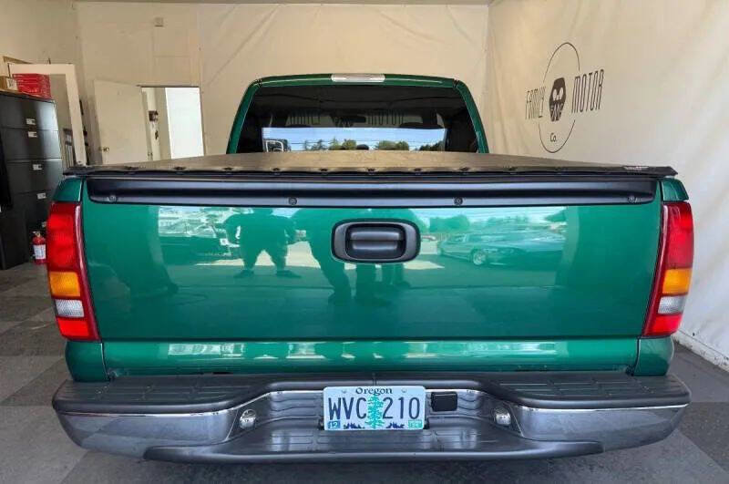 Used 1999 Chevrolet Silverado 1500 LS w/ Firm Ride Suspension Pkg image 4