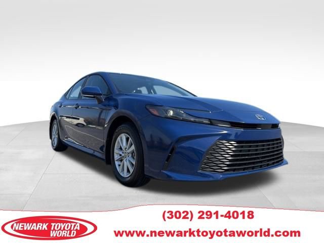 Used 2025 Toyota Camry LE image 1
