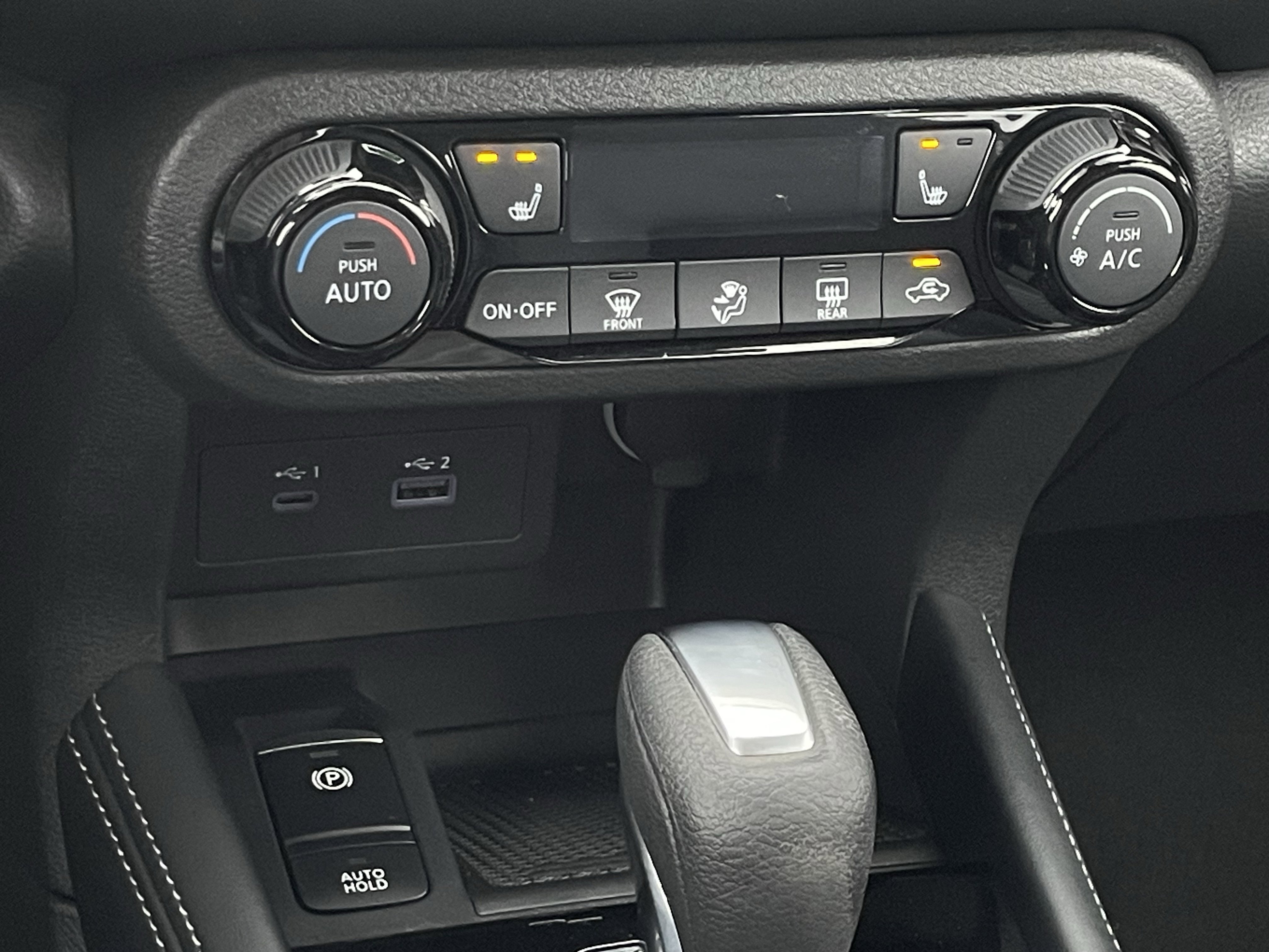 Used 2023 Nissan Kicks SR w/ SR Premium Package image 25