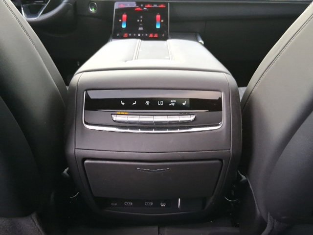Used 2025 Cadillac Escalade ESV V image 22