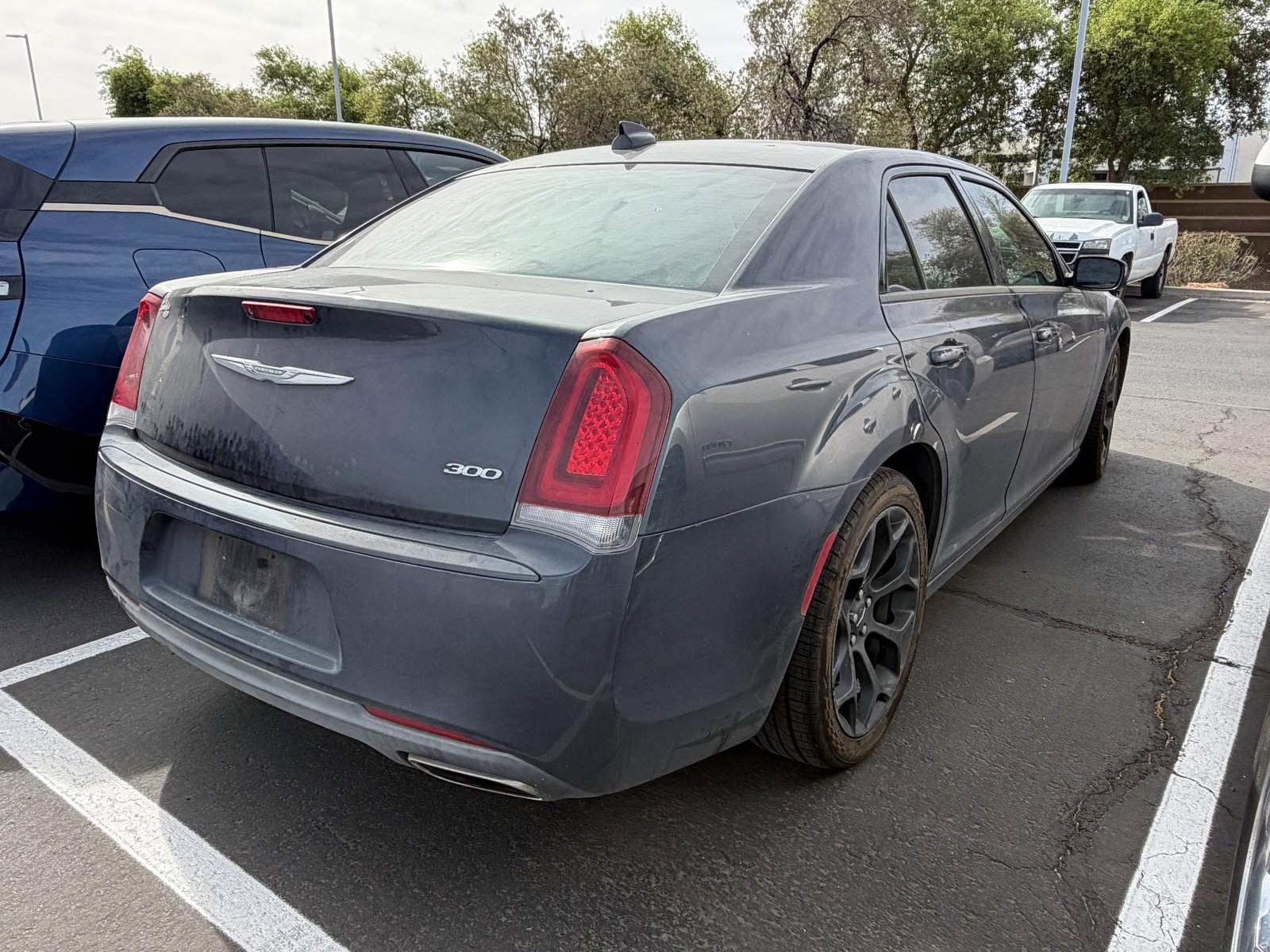 Used 2019 Chrysler 300 Touring w/ Sport Appearance Package image 3