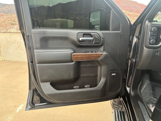 Used 2023 Chevrolet Silverado 2500 High Country w/ Z71 Off-Road Package image 10