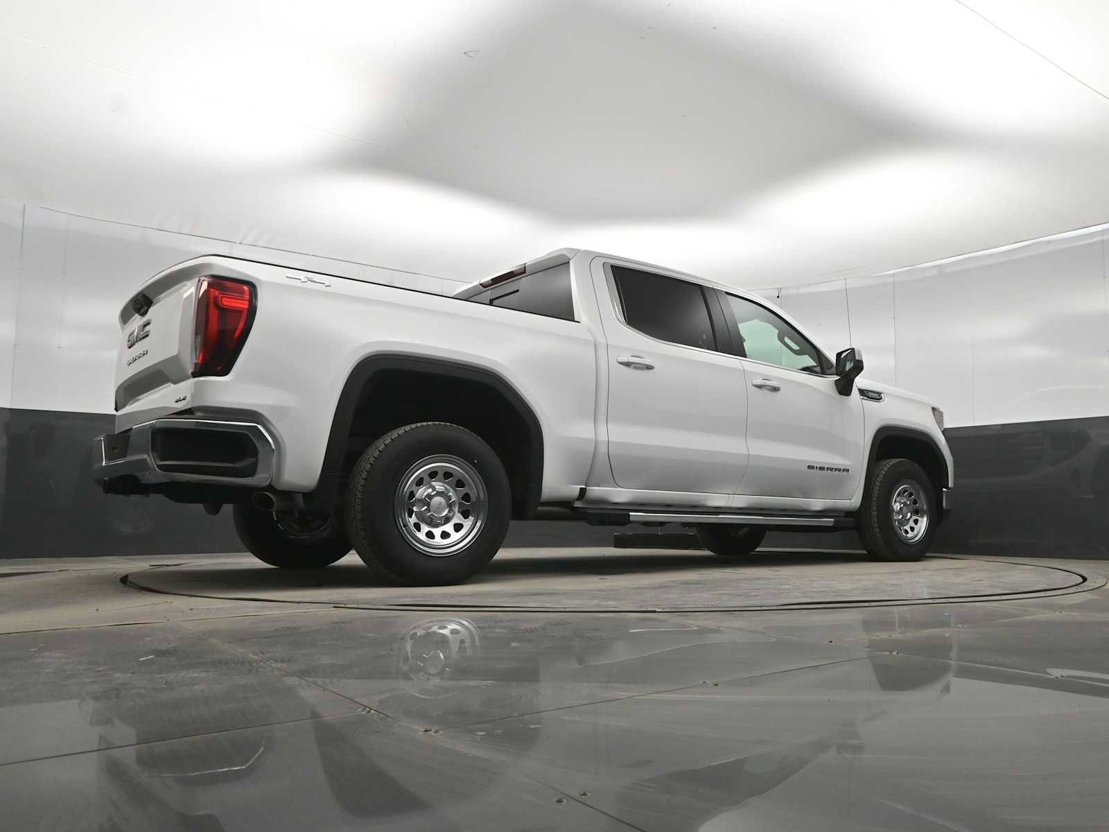New 2026 GMC Sierra 1500 SLE w/ Preferred Package image 36