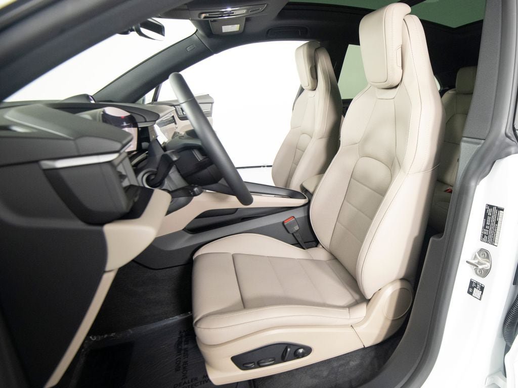 New 2026 Porsche Macan 4 Electric AWD/4WD image 16
