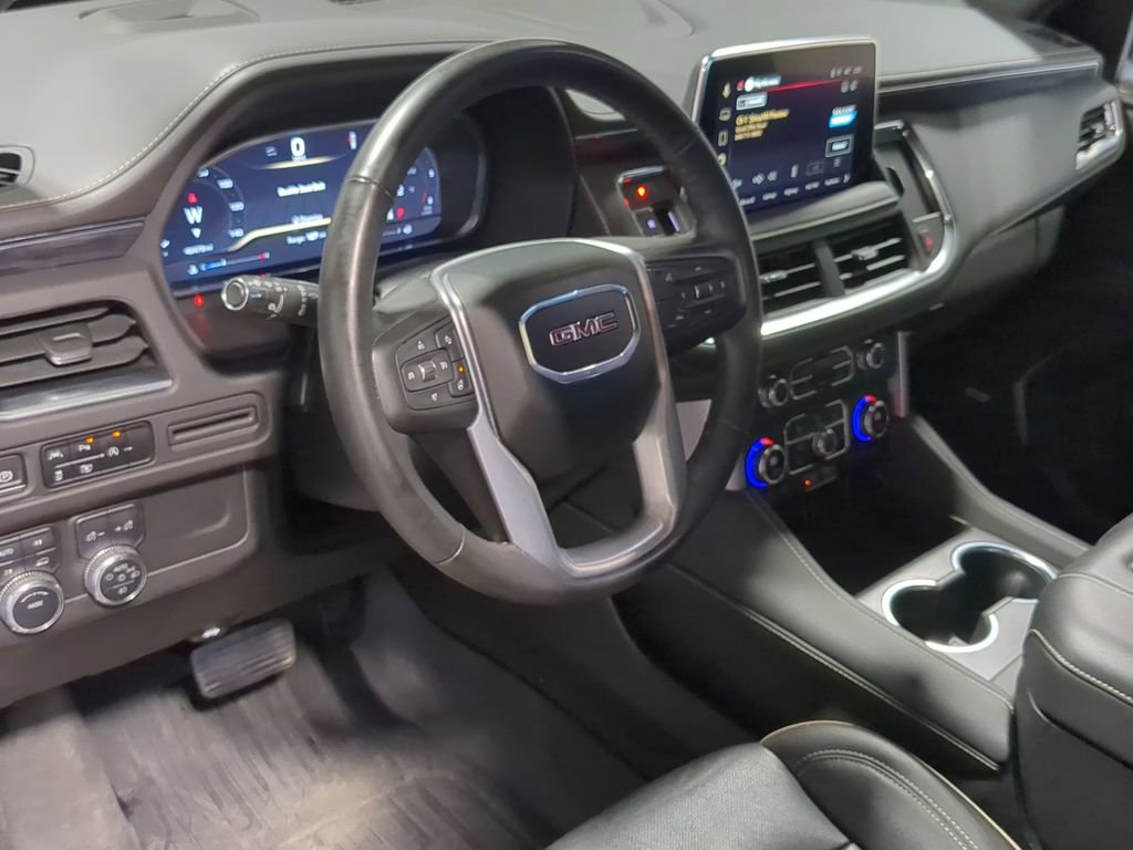 Used 2023 GMC Yukon SLT w/ SLT Premium Package image 10
