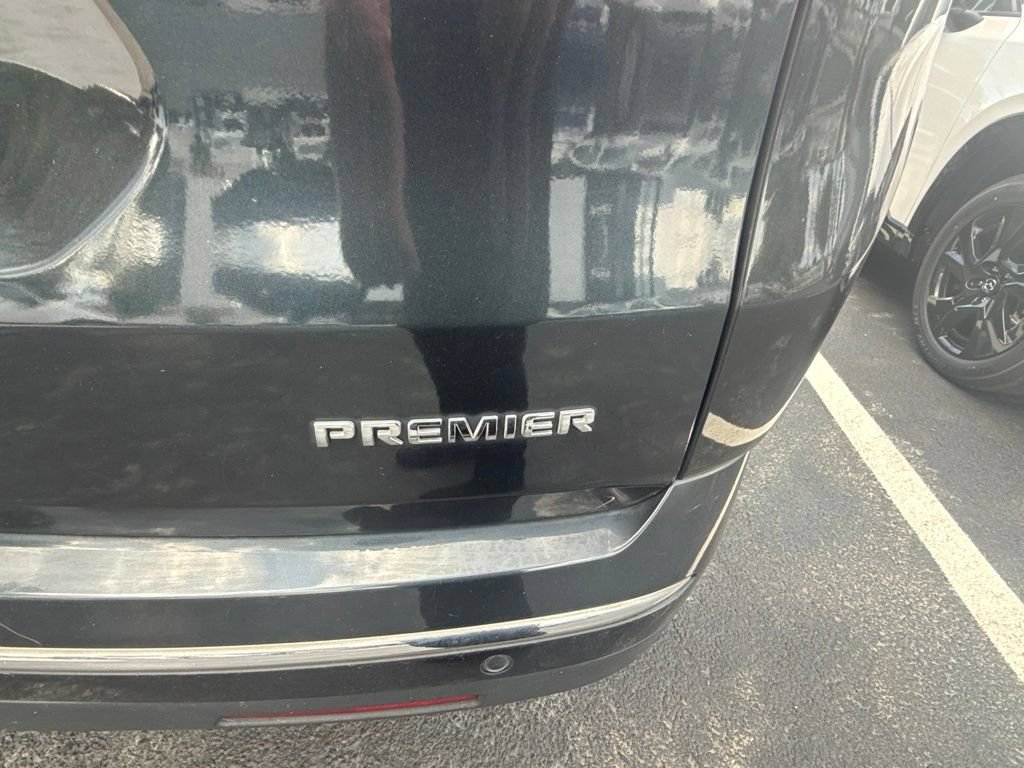 Used 2020 Chevrolet Traverse Premier FWD image 11