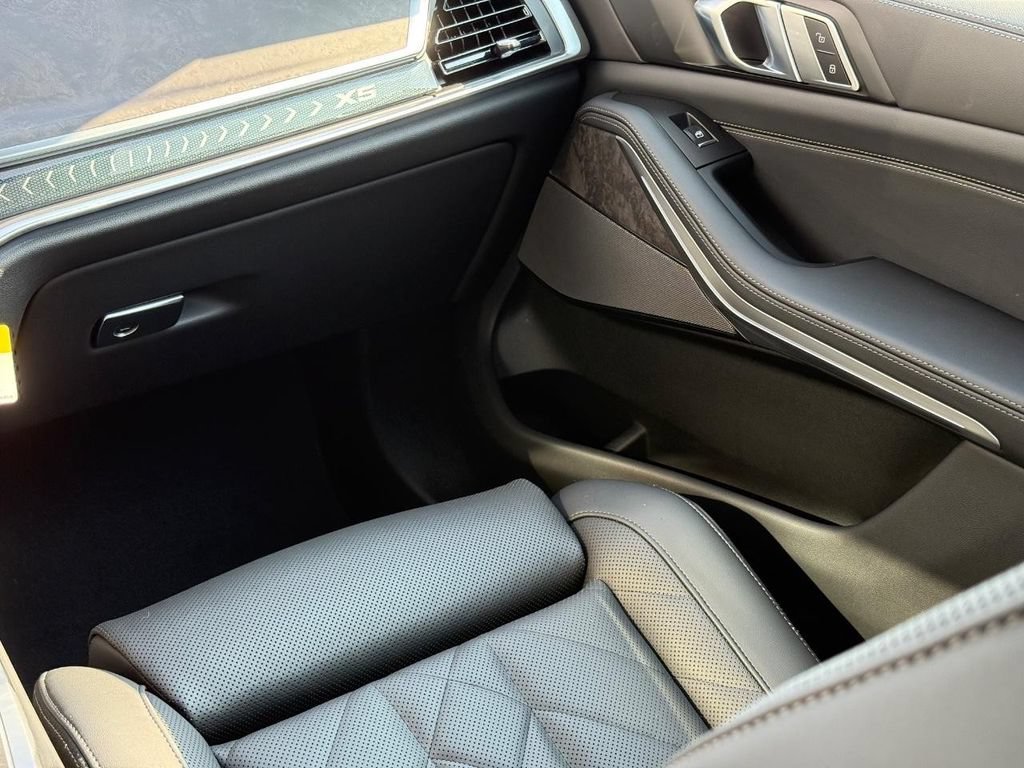 New 2026 BMW X5 xDrive40i AWD/4WD image 10