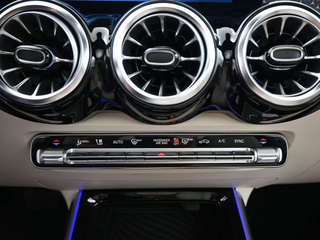 New 2025 Mercedes-Benz GLB 250 image 4