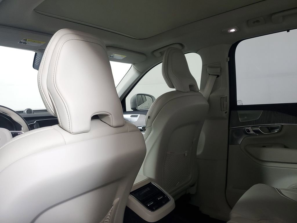 Used 2024 Volvo XC90 B6 Ultimate w/ Protection Package image 16