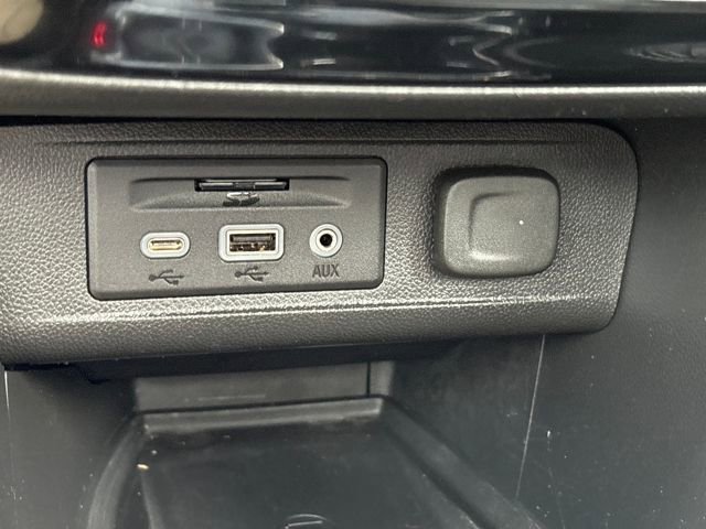 Used 2021 Buick Encore GX Essence w/ Advanced Technology Package image 18