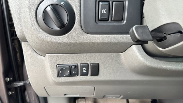 Used 2015 Nissan NV 3500 SL image 16