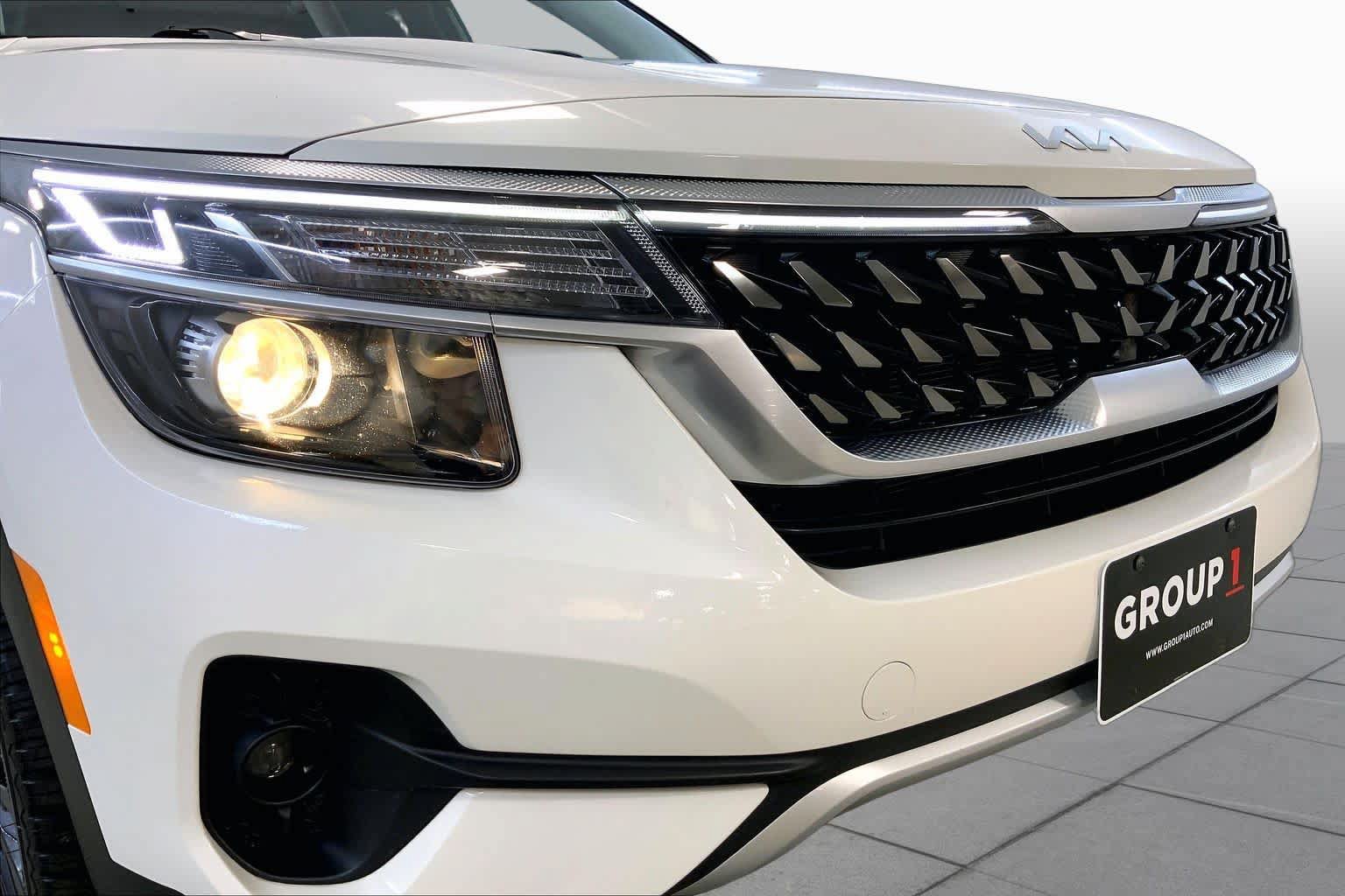 Used 2023 Kia Seltos Nightfall Edition AWD/4WD image 32