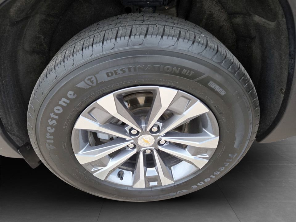 Used 2025 Chevrolet Equinox LT FWD image 35