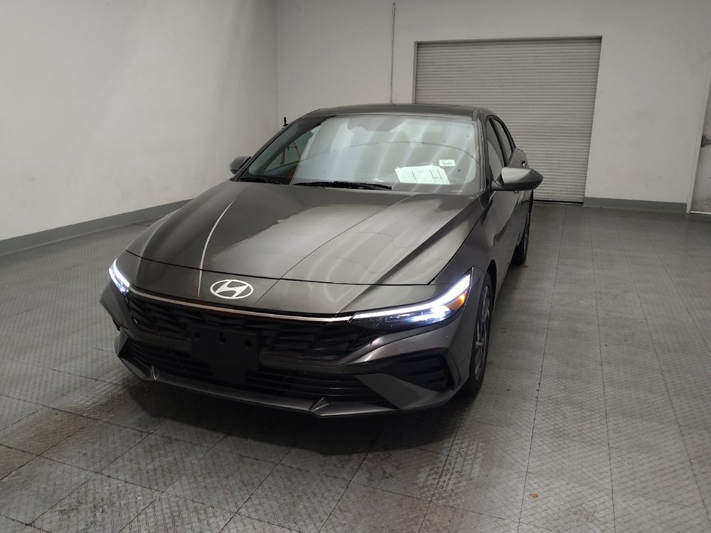 Used 2025 Hyundai Elantra SEL FWD image 15