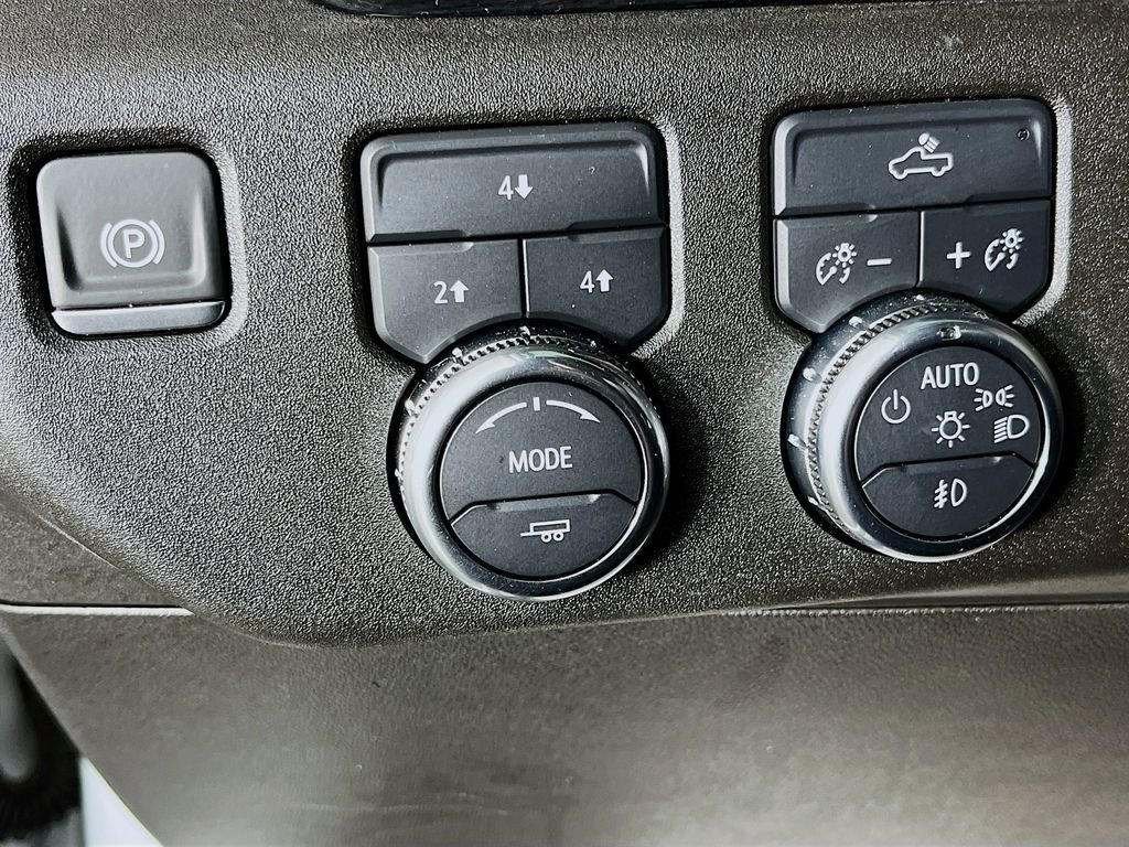 Used 2025 GMC Sierra 3500 SLE w/ SLE Value Package image 13