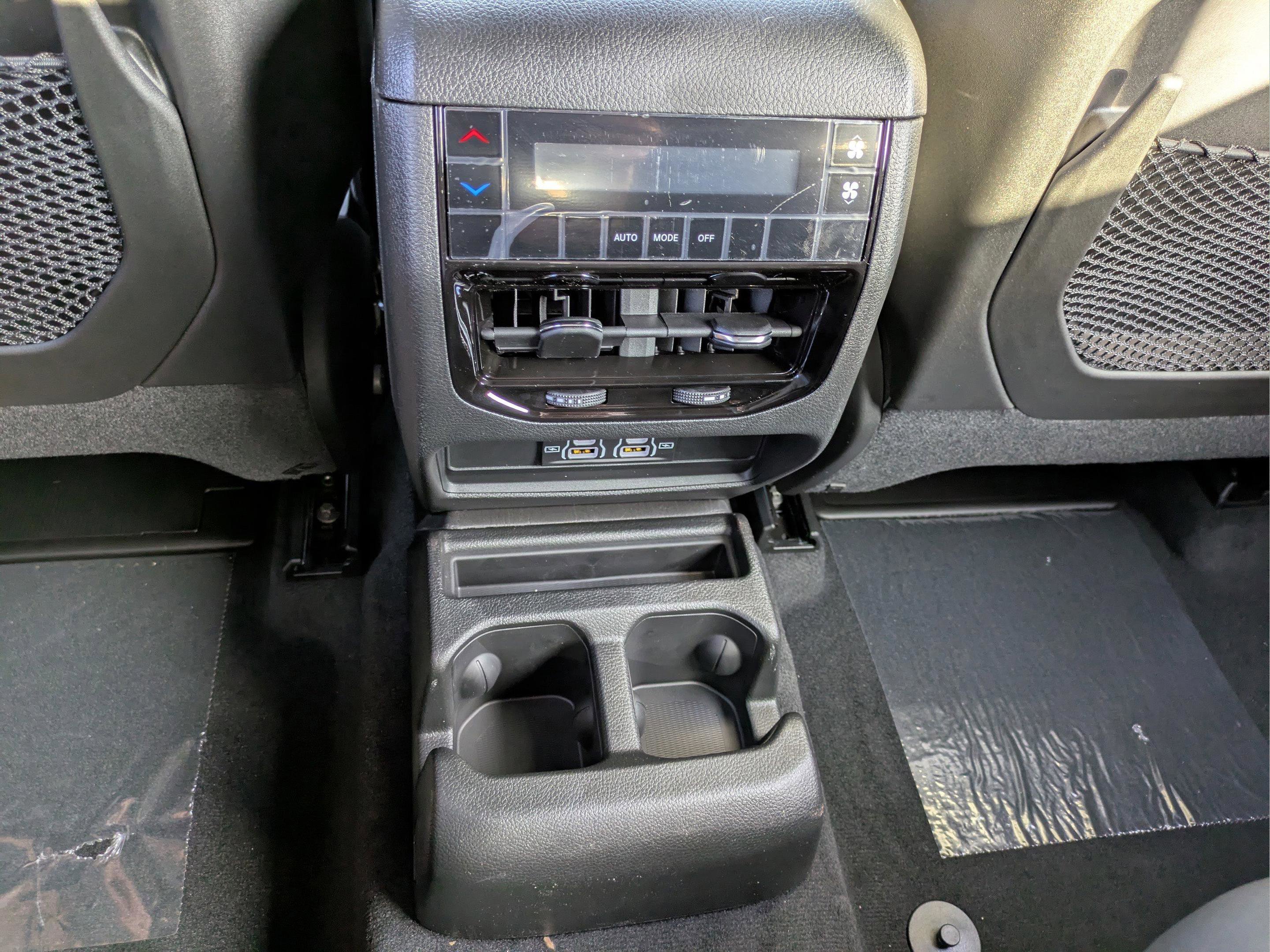 New 2025 Jeep Grand Cherokee L Laredo image 15