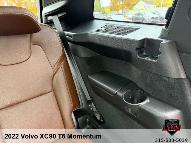 Used 2022 Volvo XC90 T6 Momentum image 42