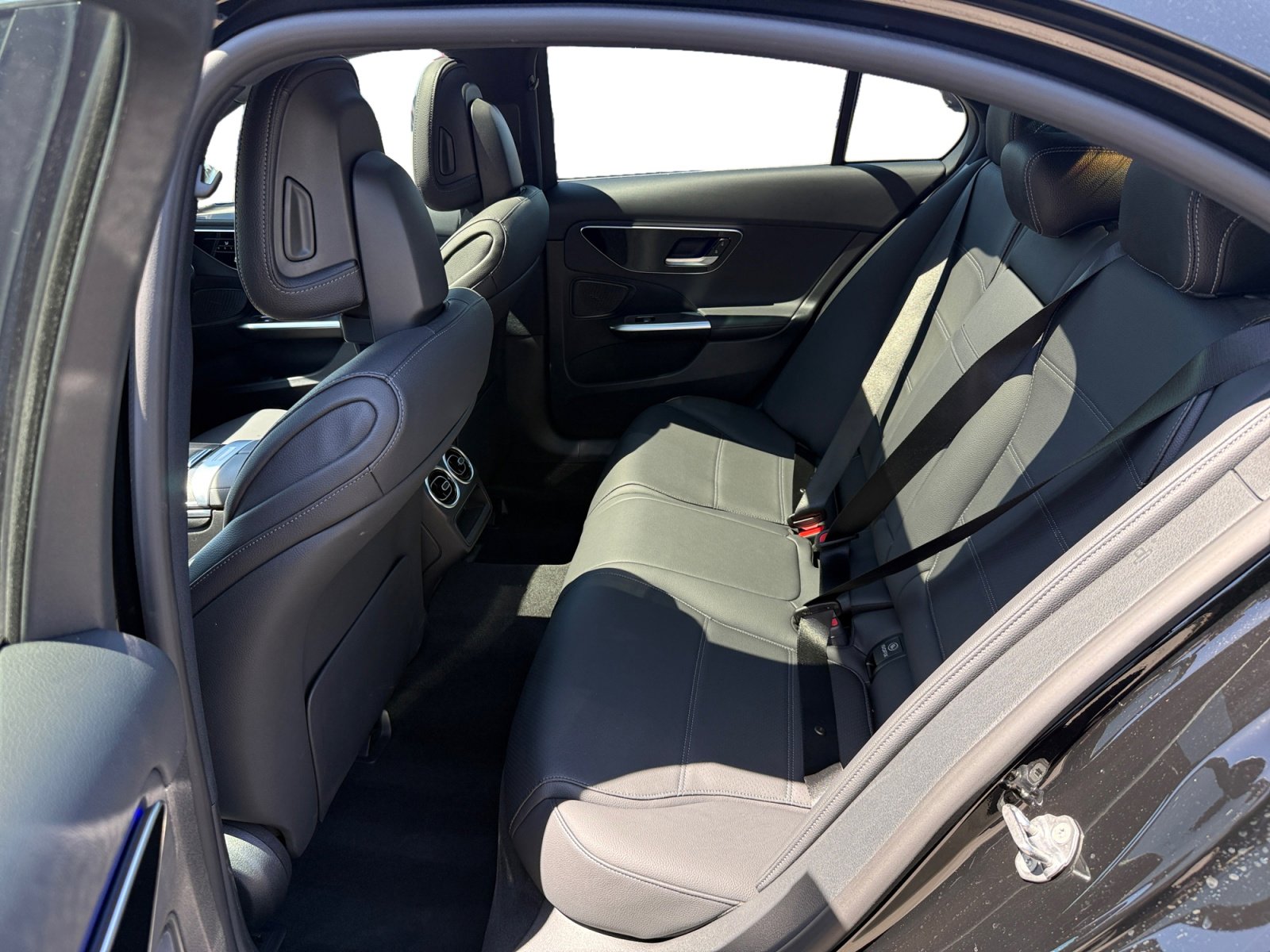 Used 2023 Mercedes-Benz C 300 Sedan image 16