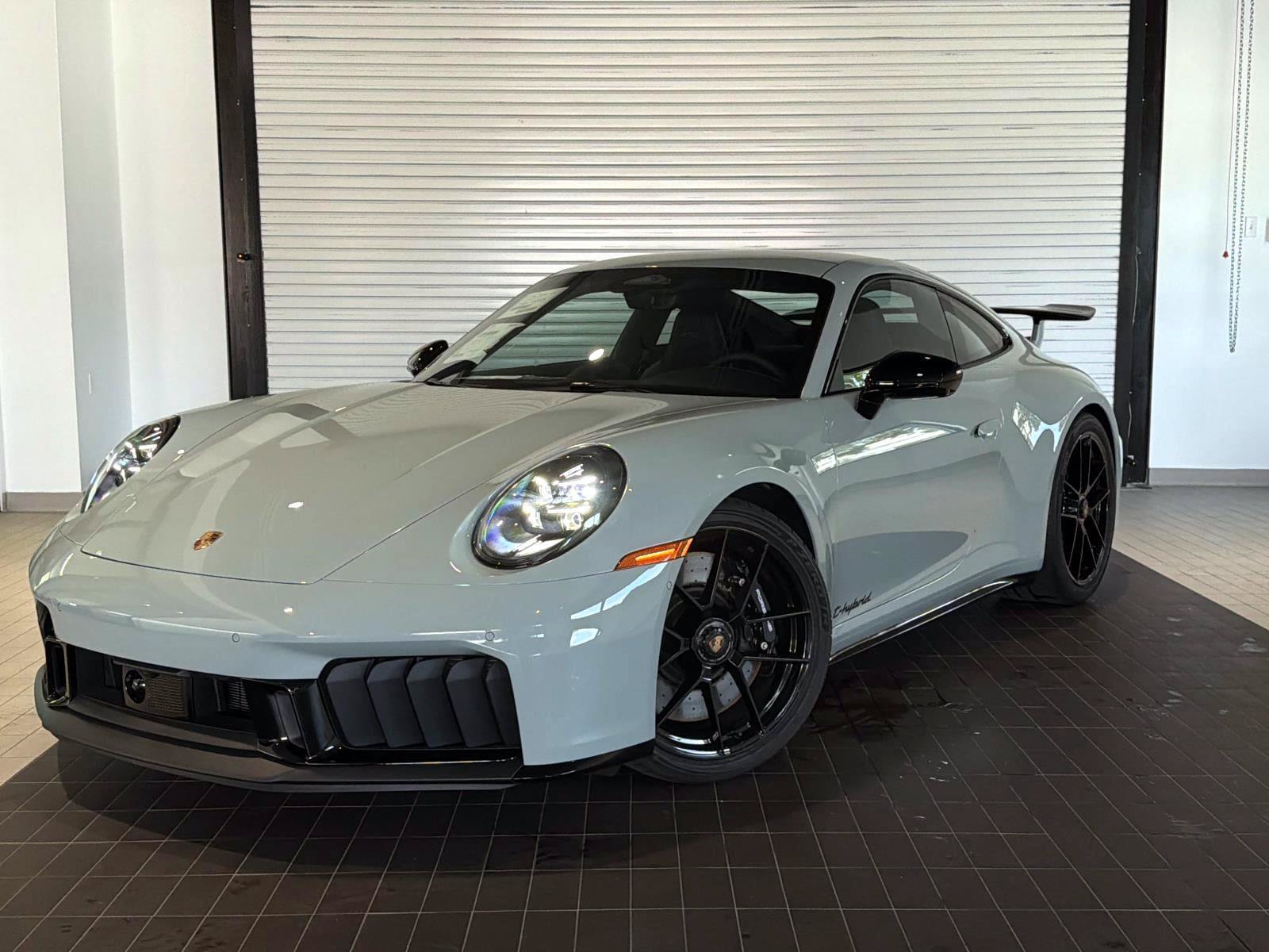 New 2026 Porsche 911 Carrera GTS RWD image 1