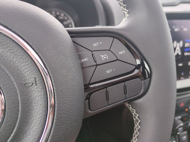 Used 2021 Jeep Renegade Latitude w/ Sun & Sound Group image 26