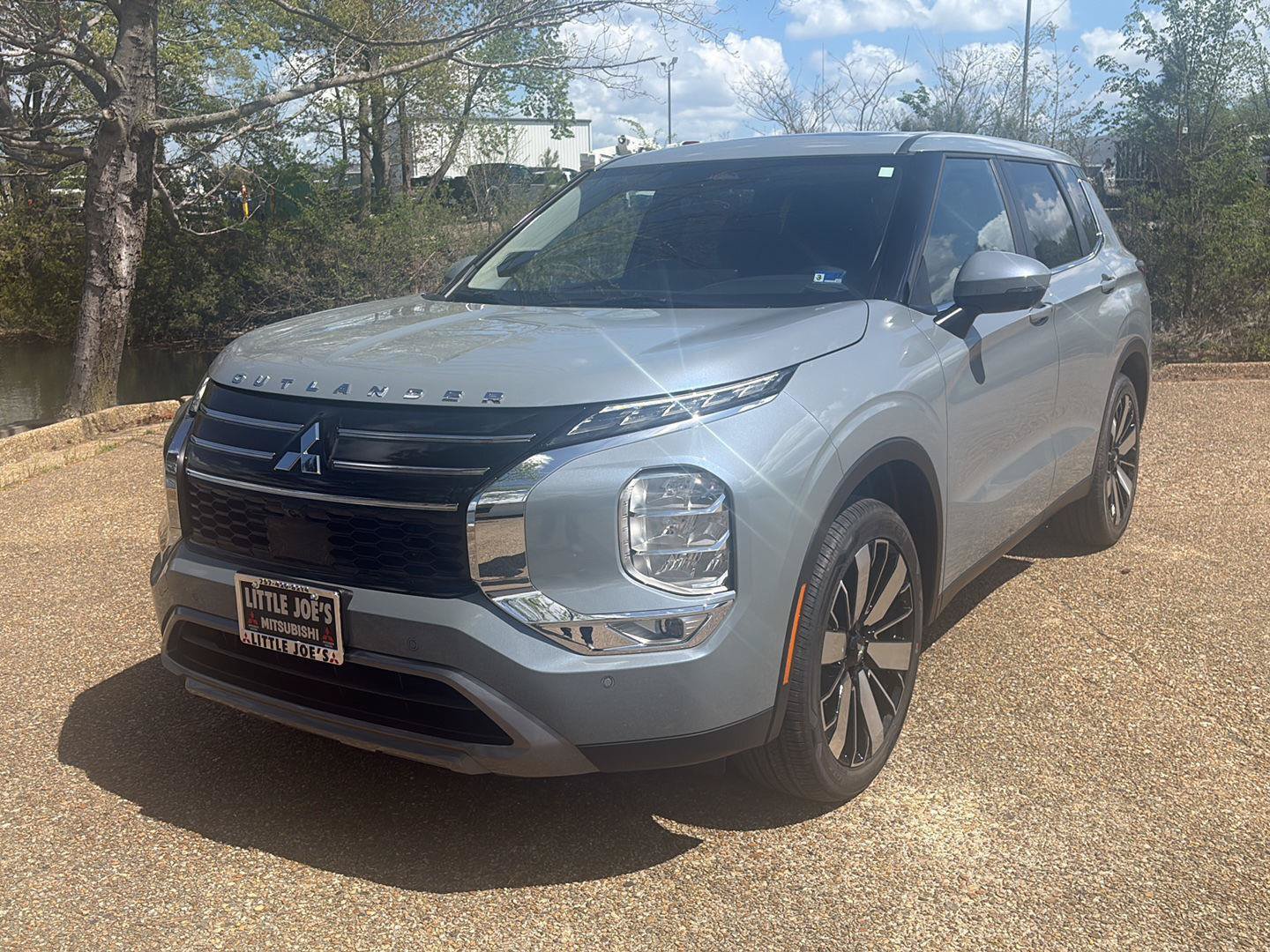 New 2026 Mitsubishi Outlander SE FWD image 11