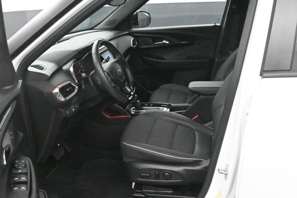 Certified 2023 Chevrolet TrailBlazer RS w/ Convenience Package AWD/4WD image 10
