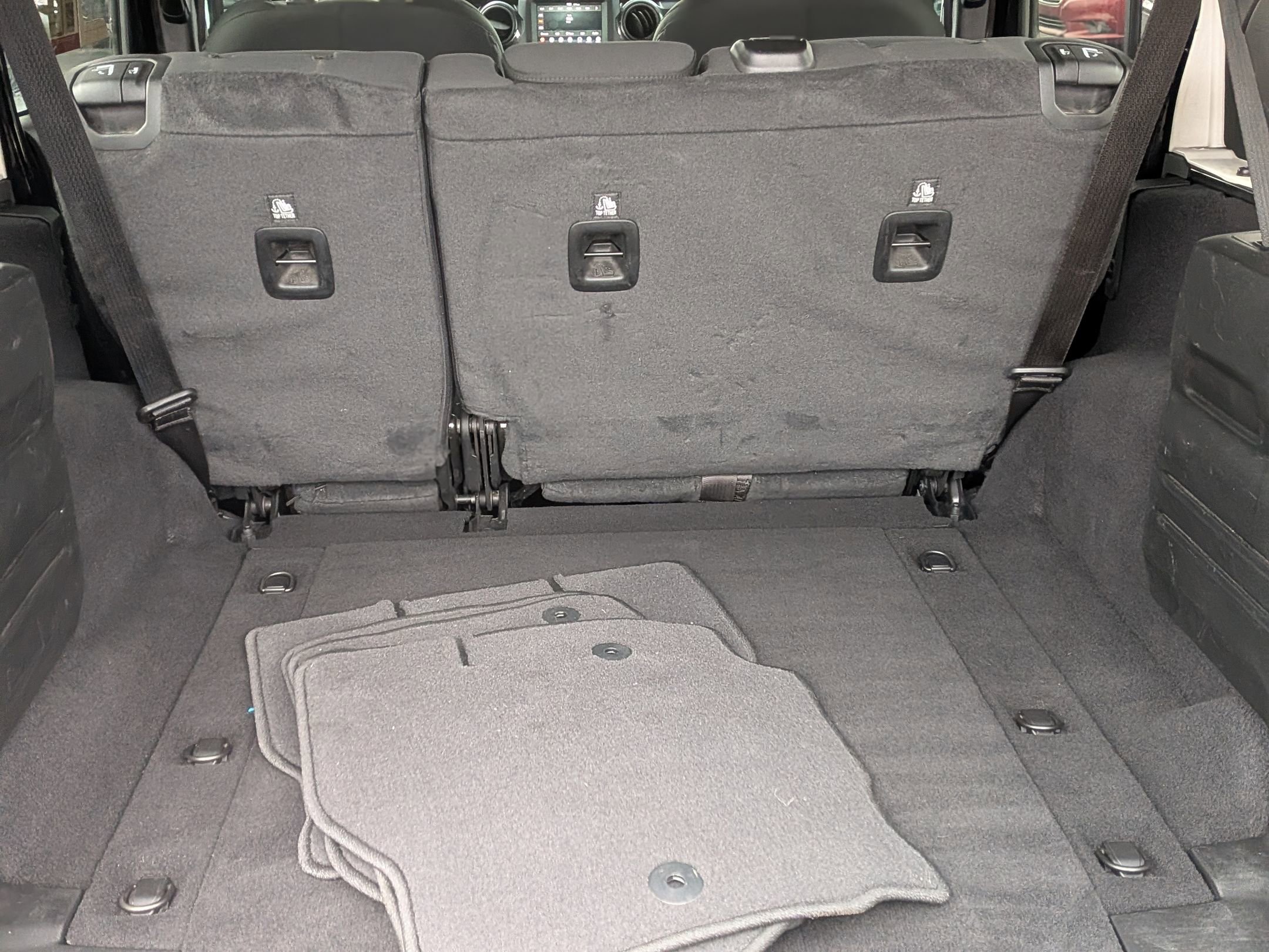 Used 2020 Jeep Wrangler Unlimited Sport image 33