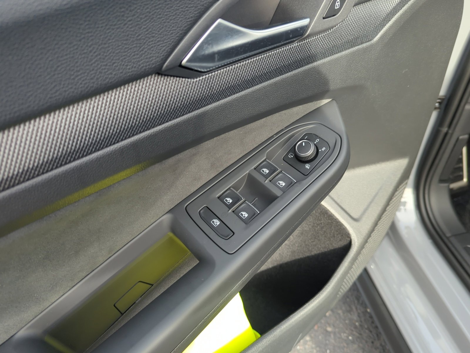 New 2026 Volkswagen Golf SE image 13