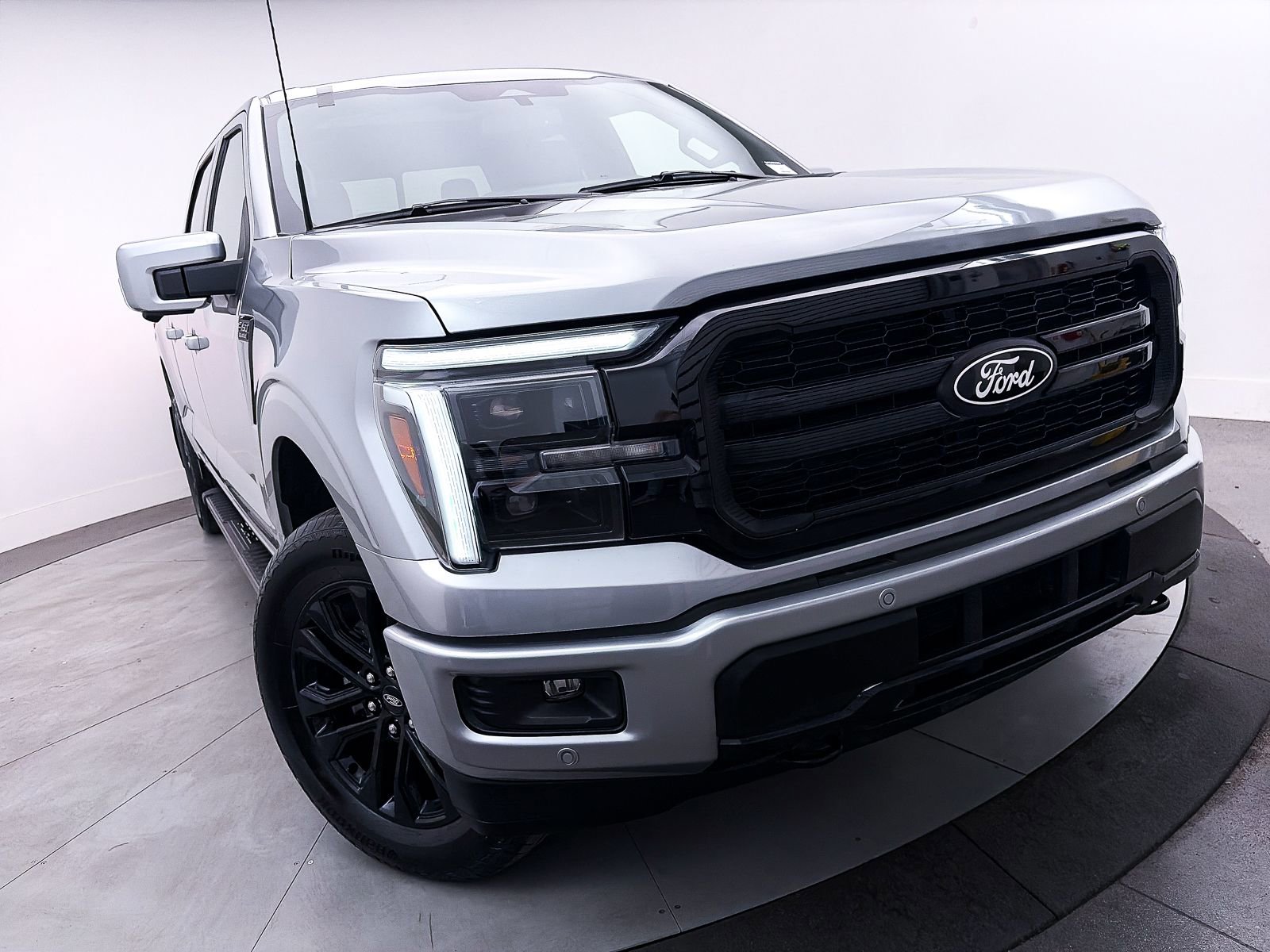 Used 2025 Ford F150 Lariat image 8