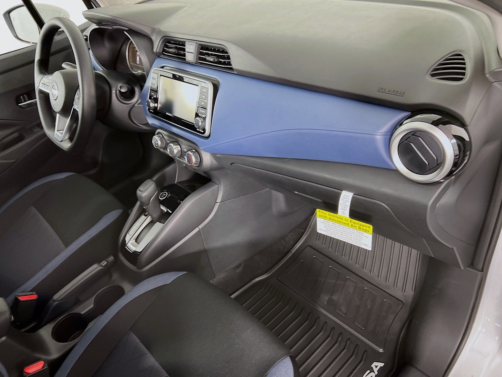New 2025 Nissan Versa SV w/ Trunk Package FWD image 21