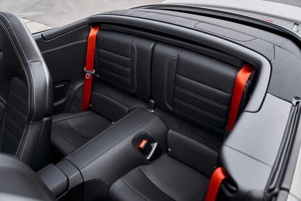 Used 2025 Porsche 911 Turbo S w/ 911 Turbo Sportdesign Package image 34