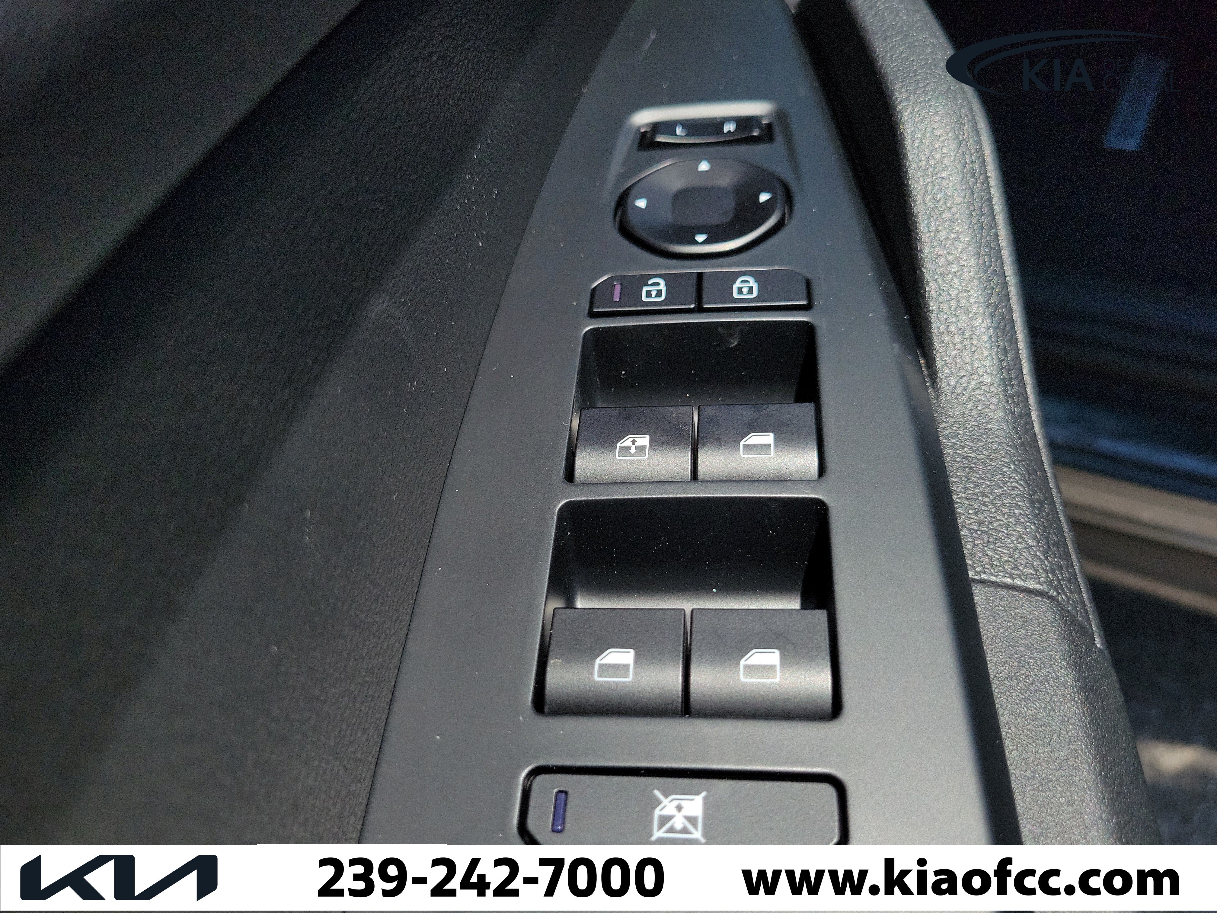 New 2026 Kia Sportage LX FWD image 19