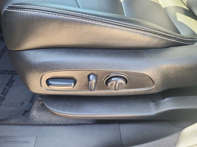 Certified 2023 GMC Terrain SLT w/ Infotainment Package II AWD/4WD image 18