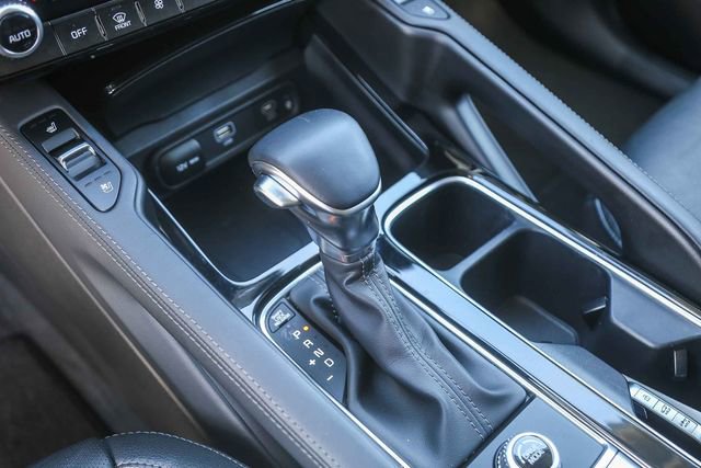 Used 2023 Kia Telluride EX w/ EX Captain's Chair Package image 22