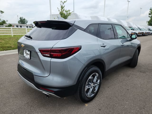 Used 2024 Chevrolet Blazer LT FWD image 9