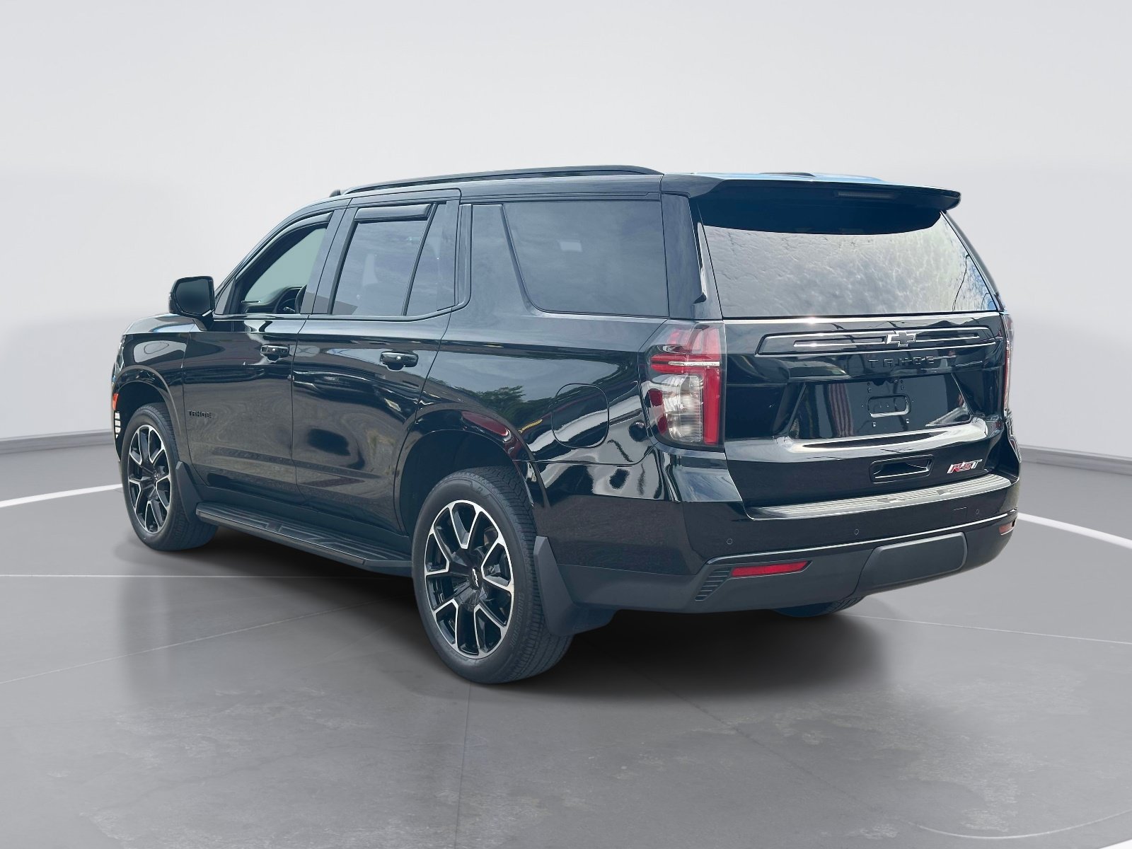 Certified 2023 Chevrolet Tahoe RST w/ Luxury Package AWD/4WD image 7