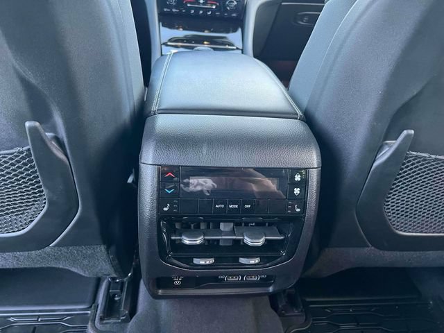 Used 2023 Jeep Grand Cherokee L Limited w/ Luxury Tech Group II AWD/4WD image 27