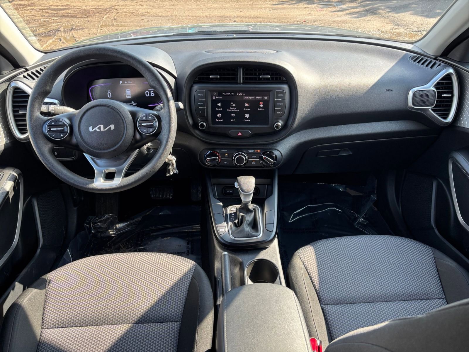 Used 2025 Kia Soul LX w/ LX Technology Package image 31