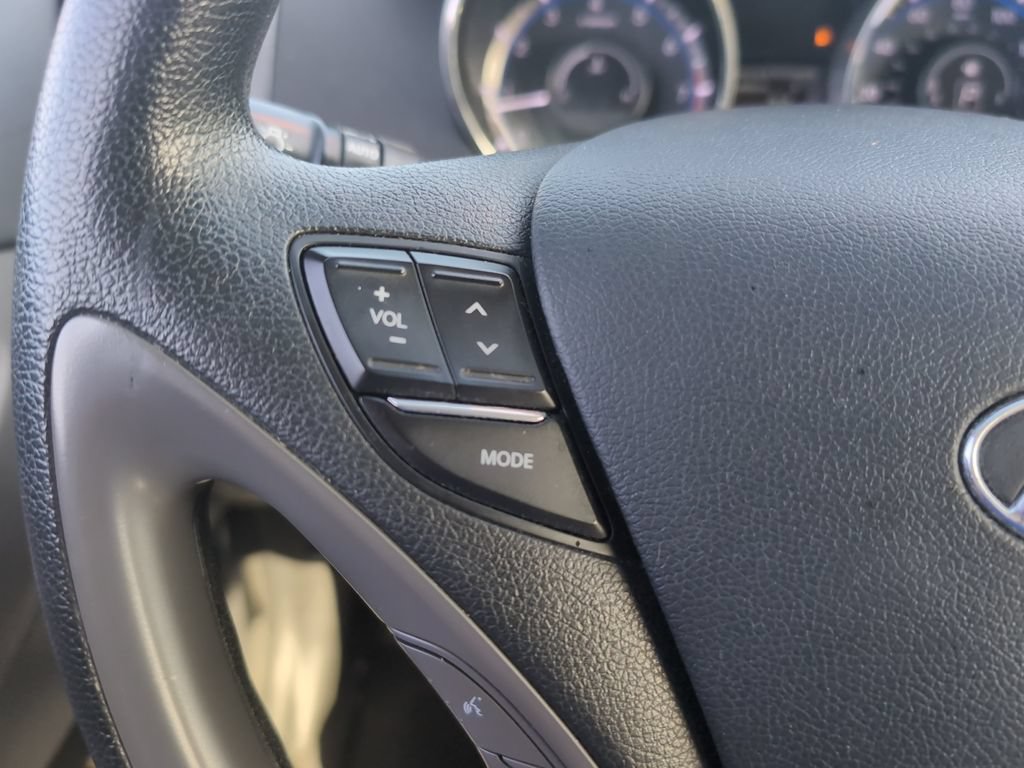 Used 2013 Hyundai Sonata GLS w/ Popular Equipment Pkg FWD image 16