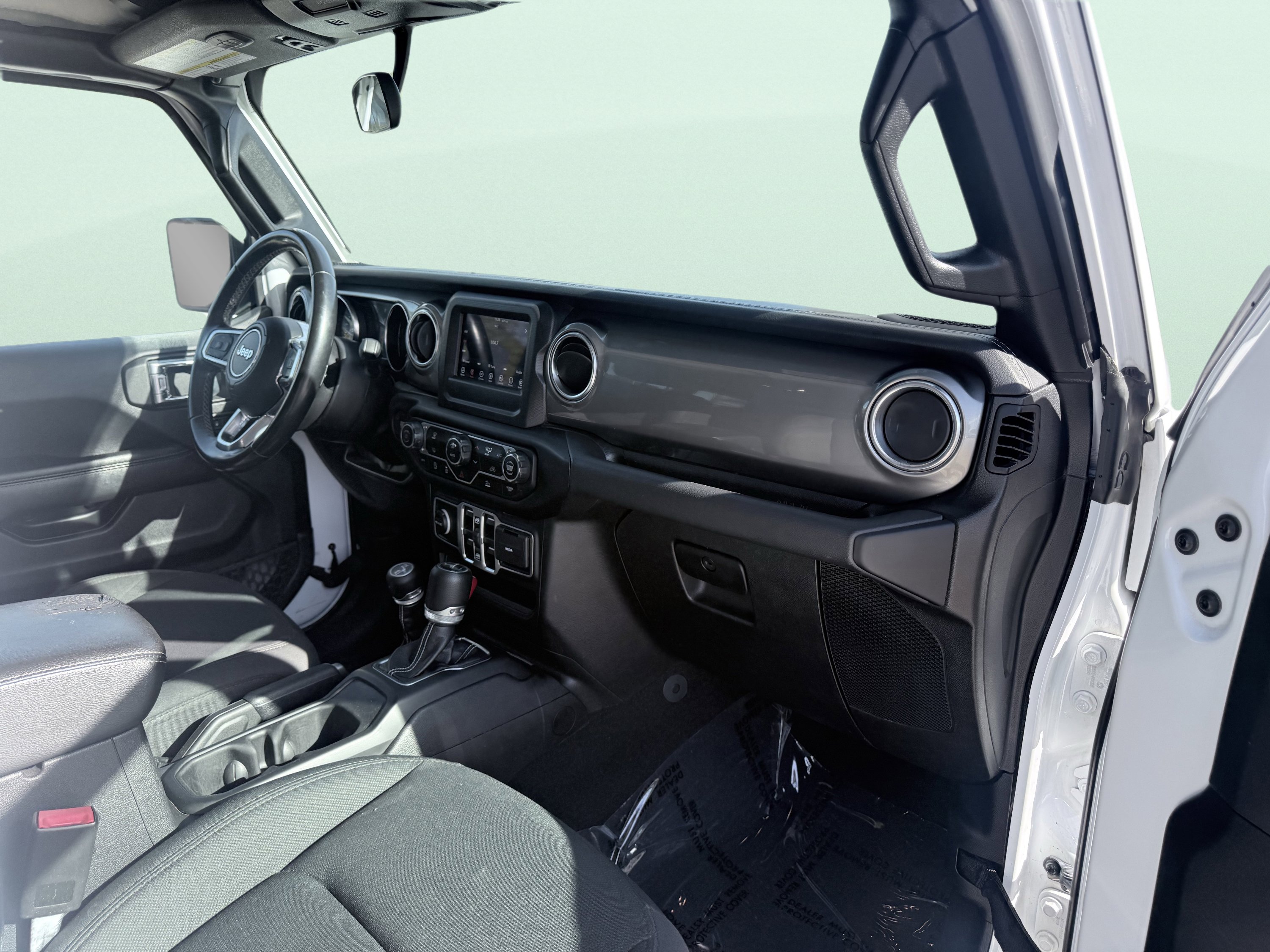 Used 2021 Jeep Wrangler Unlimited Sahara image 29