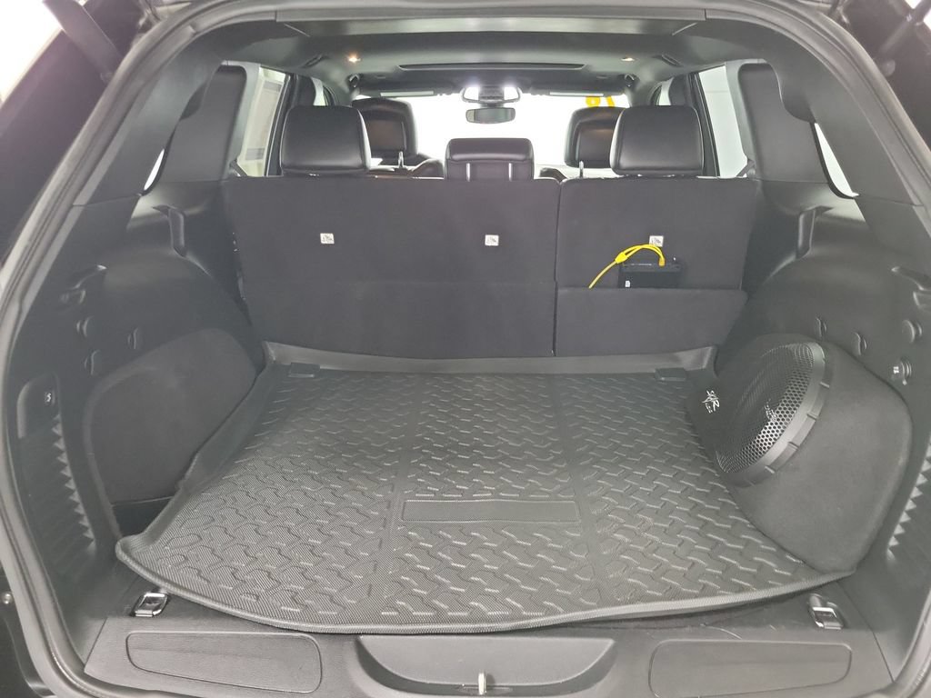Used 2018 Jeep Grand Cherokee Altitude AWD/4WD image 21
