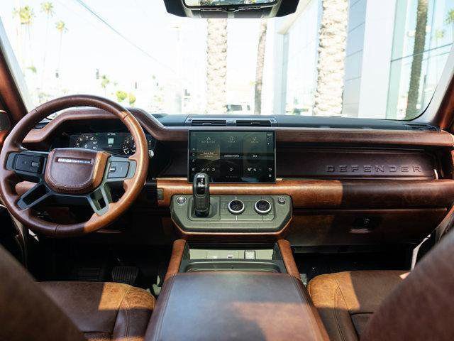 Used 2022 Land Rover Defender 90 X-Dynamic HSE image 17