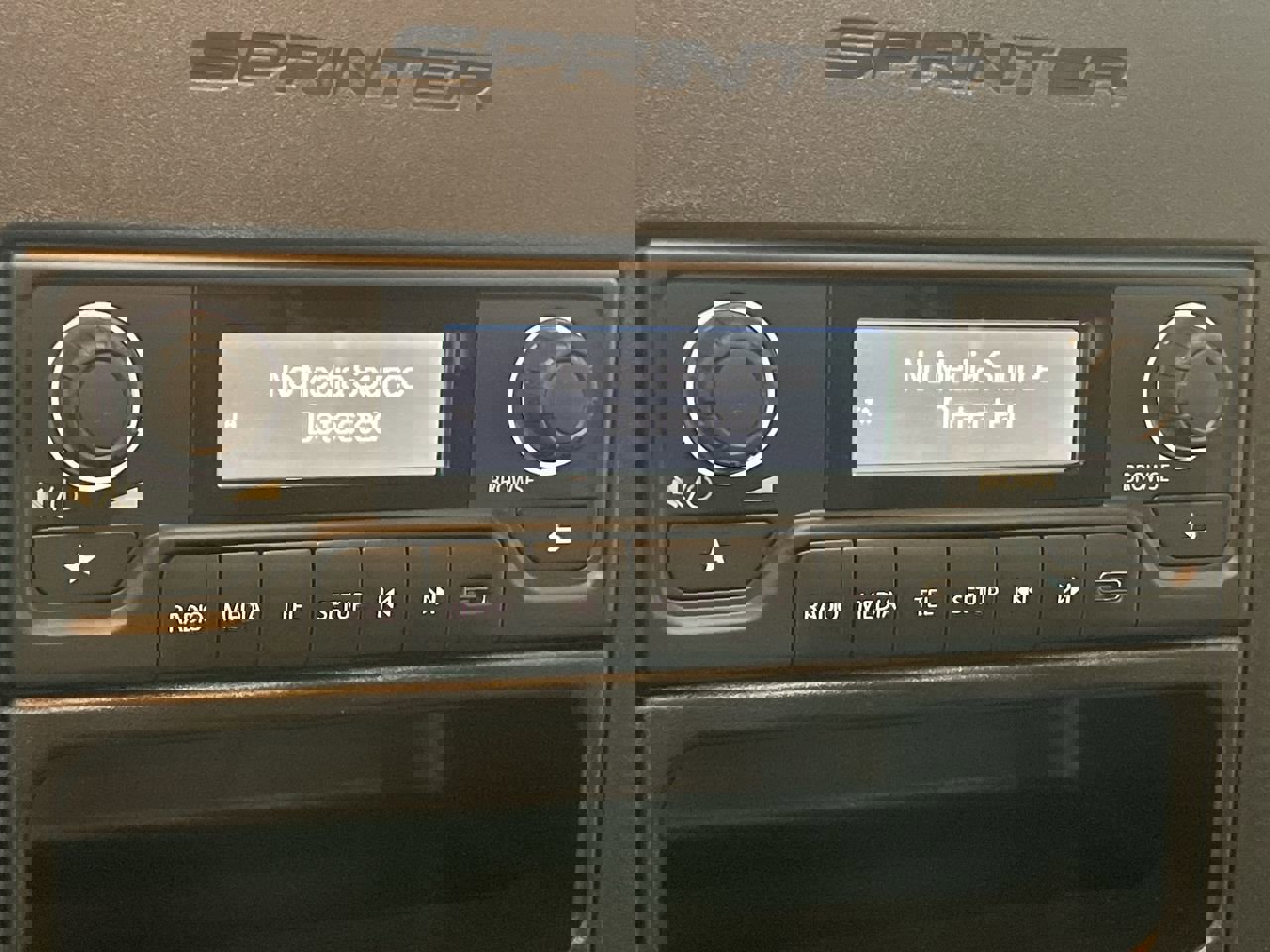 Used 2025 Mercedes-Benz Sprinter 2500 image 31