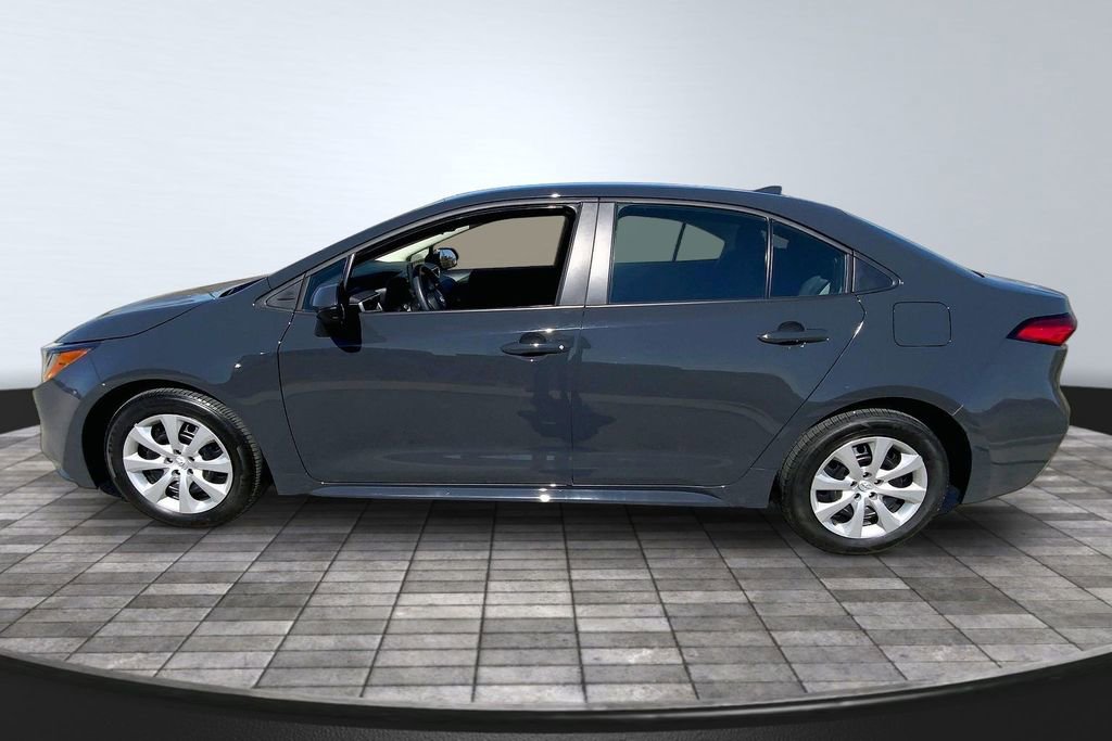 Used 2025 Toyota Corolla LE FWD image 8