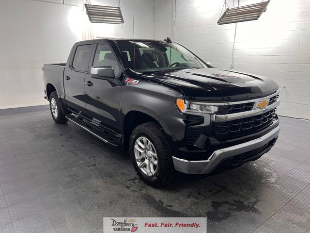 New 2026 Chevrolet Silverado 1500 LT w/ Z71 Off-Road Package AWD/4WD image 1
