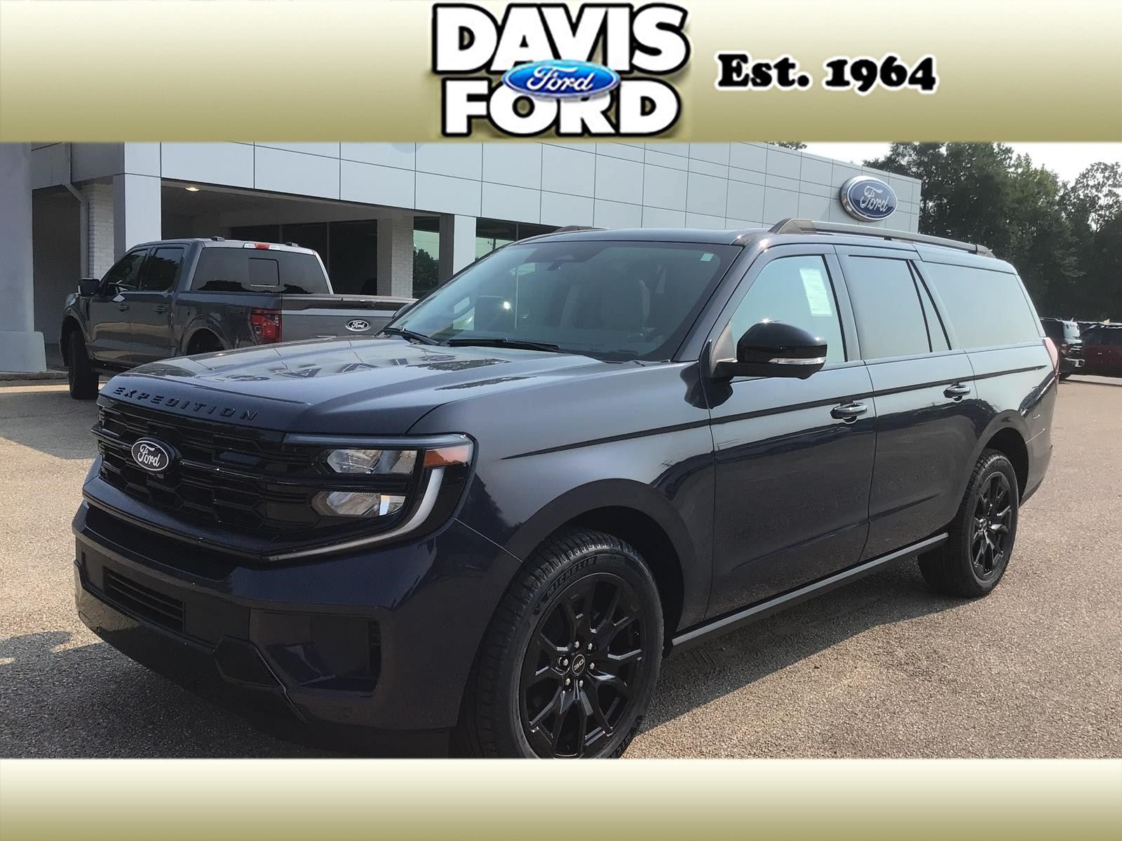 New 2027 Ford Expedition Max Platinum AWD/4WD image 1