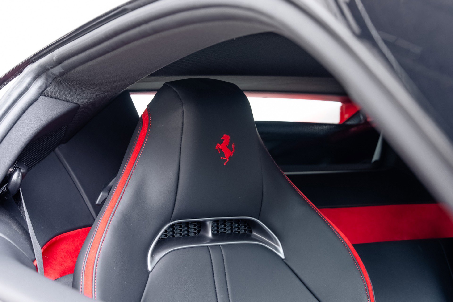 Used 2023 Ferrari SF90 Stradale AWD/4WD image 16